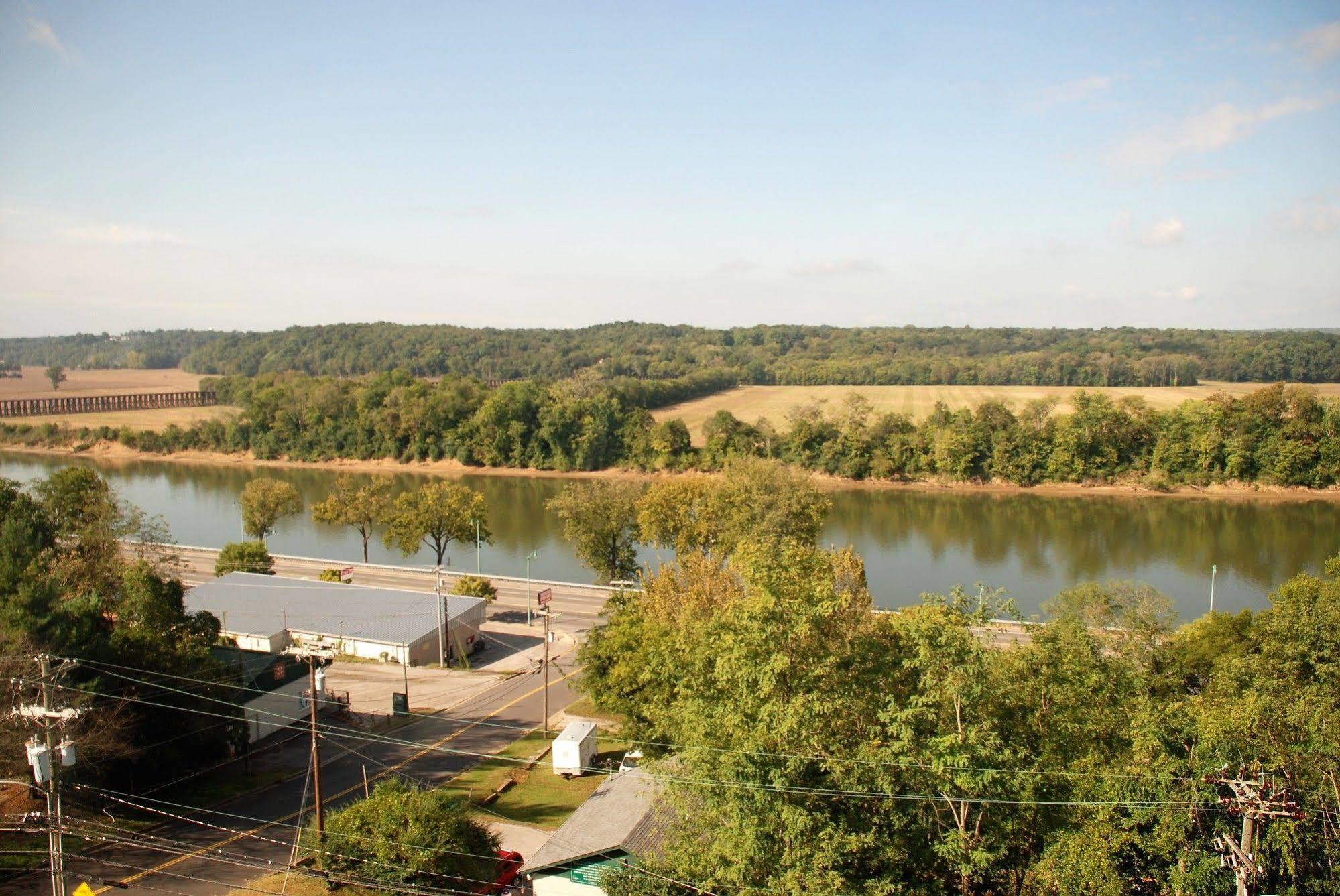 Doubletree By Hilton Clarksville Riverview Esterno foto