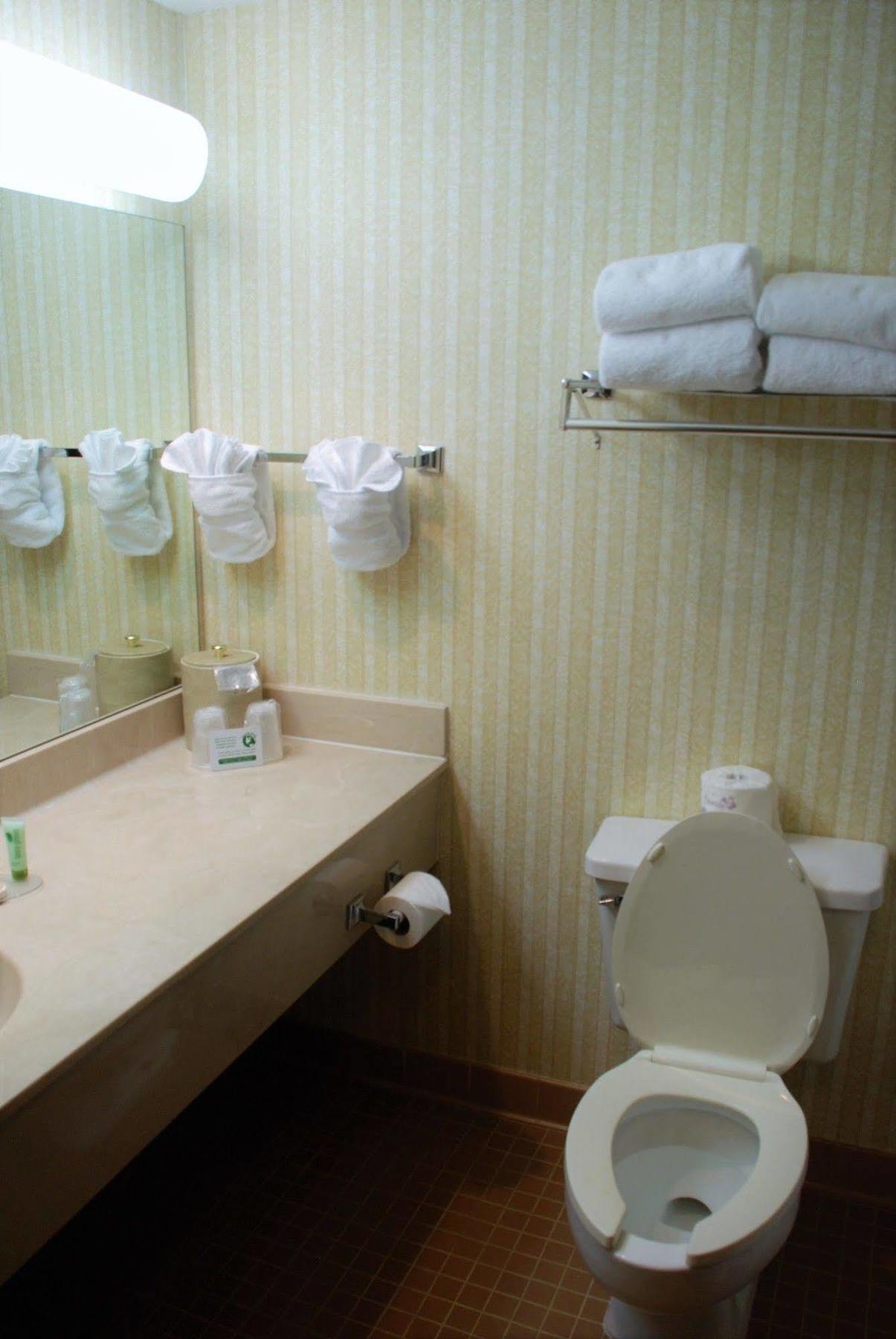 Doubletree By Hilton Clarksville Riverview Esterno foto